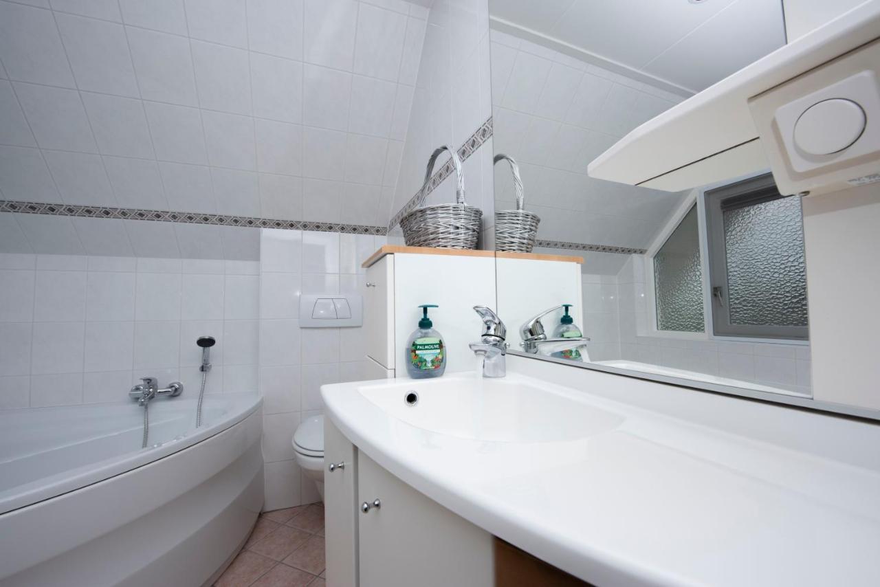 تيرهيرني Vakantiehuis Bongel 1, Ter Herne المظهر الخارجي الصورة